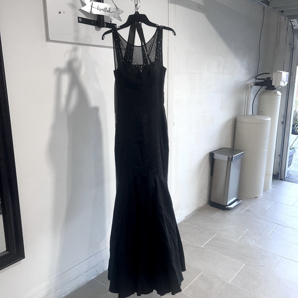 Beautiful, formal black dress